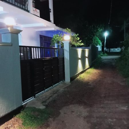 Great Yeheni Villa Hikkaduwa Exterior photo