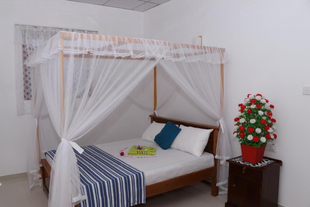 Great Yeheni Villa Hikkaduwa Exterior photo