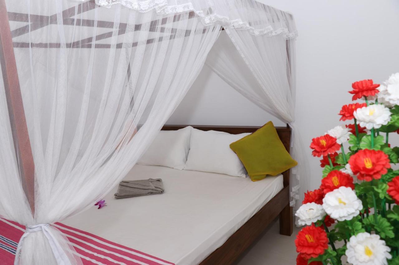 Great Yeheni Villa Hikkaduwa Exterior photo